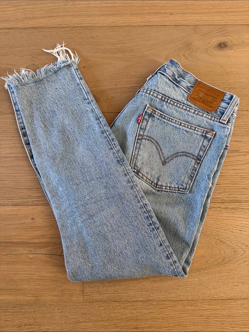 Levi's Light Wash Ankle Straight Jeans